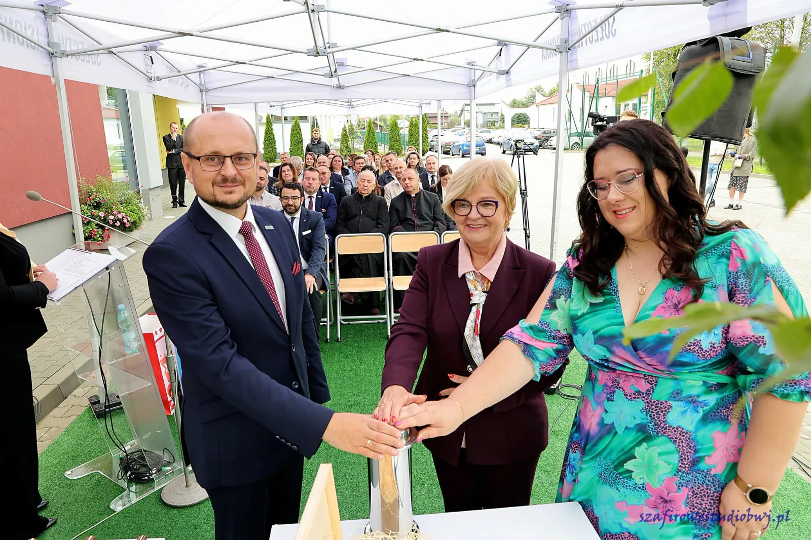 Uczestnicy uroczystości otwarcia żłobka
